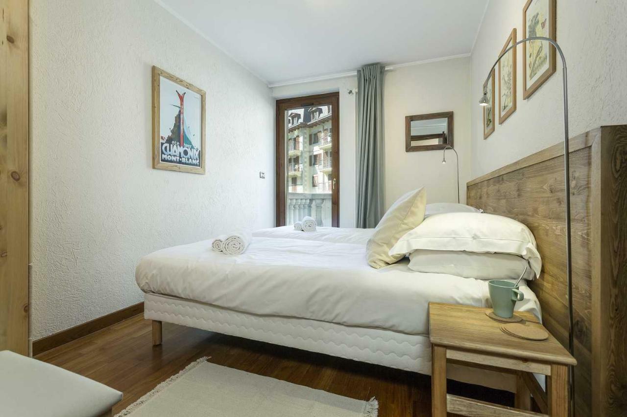Apartment Ensa - Alpes Travel - Central Chamonix - Sleeps 4 Exterior photo