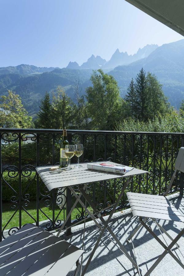 Apartment Ensa - Alpes Travel - Central Chamonix - Sleeps 4 Exterior photo